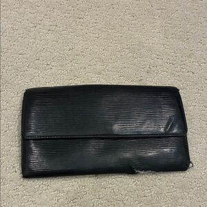 Louis Vuitton Epi Leather Wallet 👝